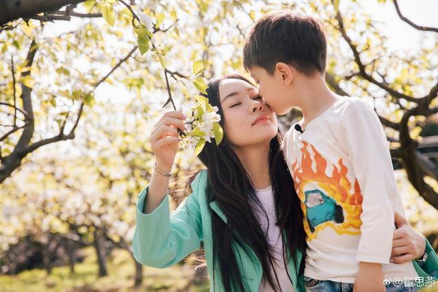 这个冬天不再孤单!如皋瘫痪大学生寒假陪敬老院老人提前过大年